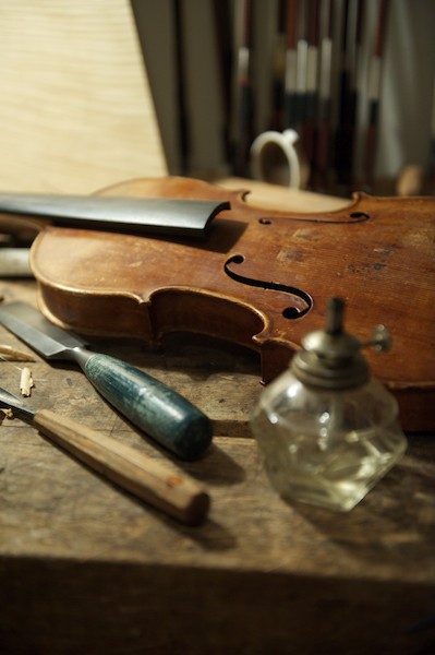 Atelier für Geigenbau . Jürg Buchwalder